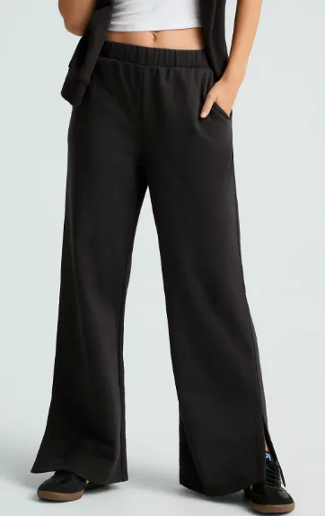 Beyond Yoga Open Ended Mid Rise Wide Leg Pant