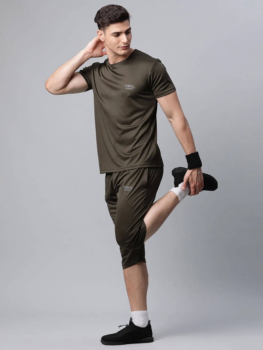 Vimal Jonney Dryfit Solid Olive 3/4th Capri for Men